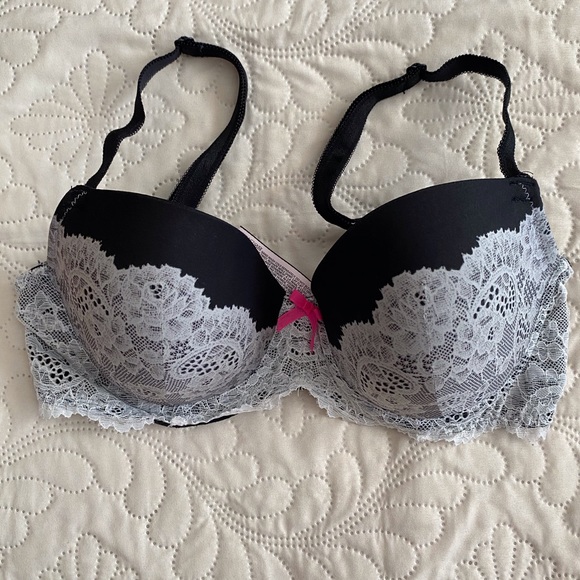 Victoria Secret Dream Angels lined Demi - Picture 1 of 2